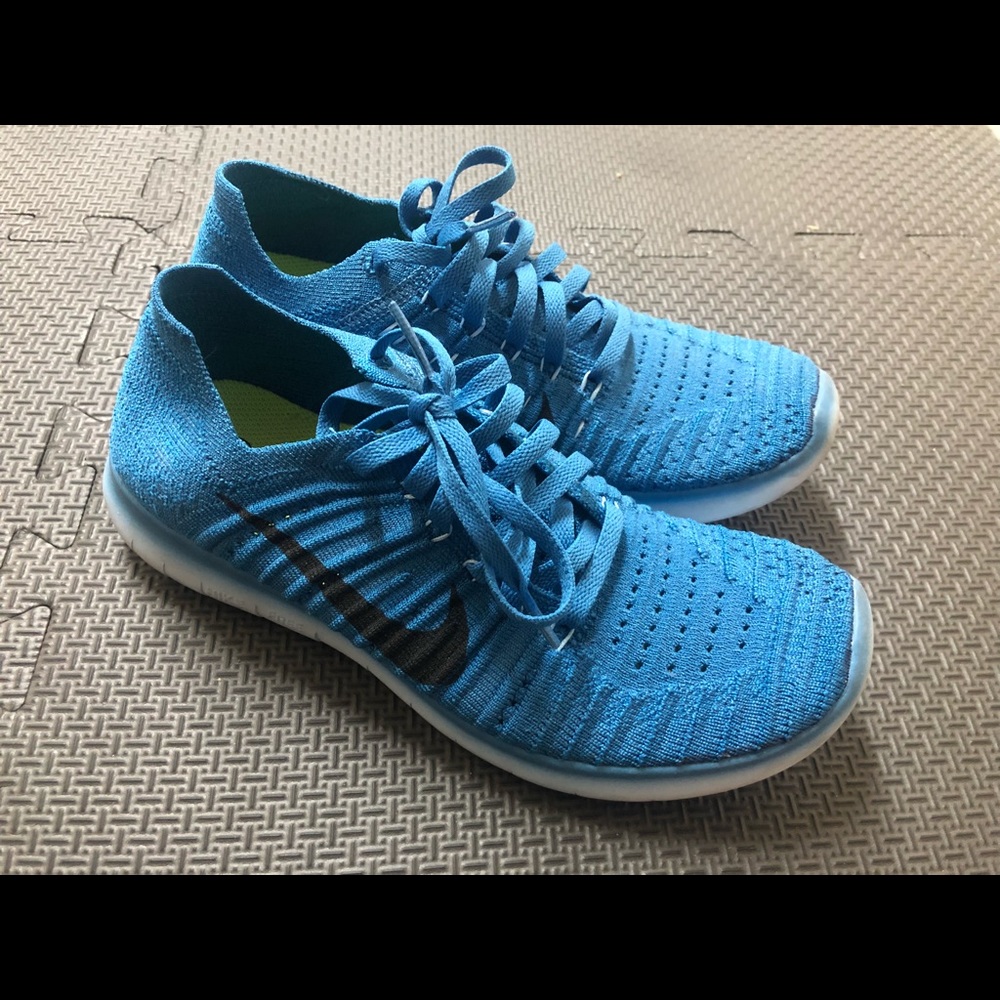 NIKE FREE RUN FLYKNIT Blue sz 7
